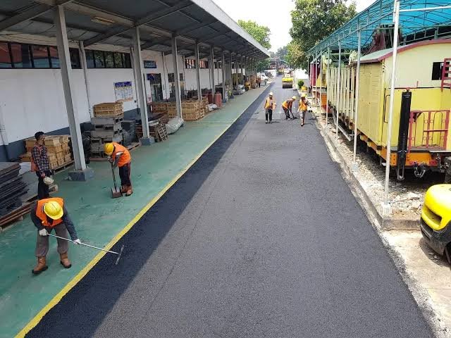 jasa aspal jalan untuk gudang dan pabrik