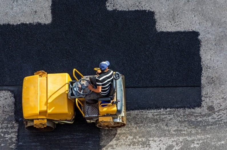 jasa pengaaspalan jalan raya